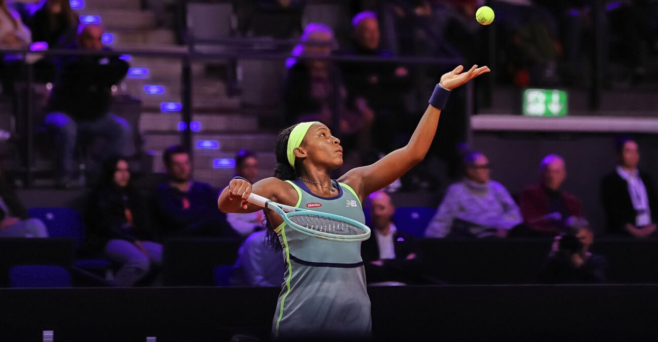 Coco Gauff serve